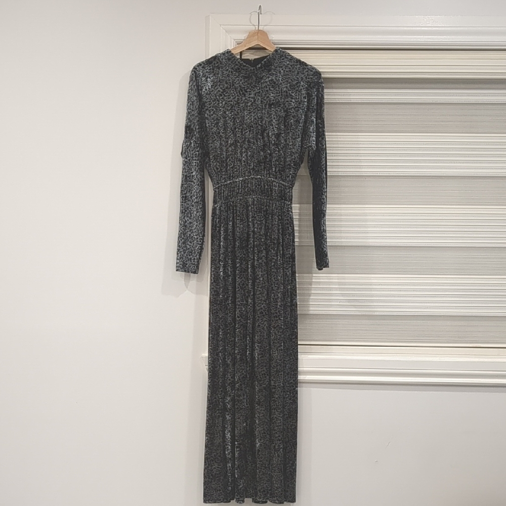 Impressions Dark Gray Long Sleeve Dress Velvet